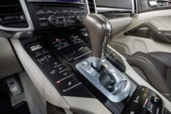 Alternative view of Porsche Cayenne